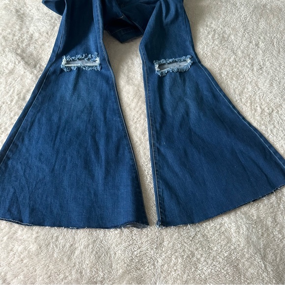 NWT ALTERED Vibrant MIU High Waisted Distressed Flare Bell Jeans sz 7/27 - Picture 5 of 7